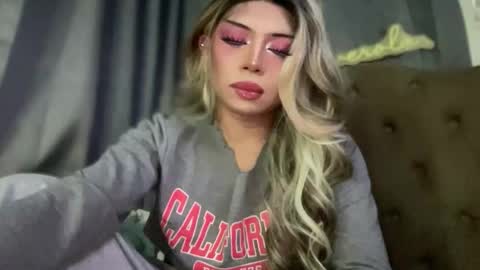 Snapshot of meetmehalfway888 chatting on September 22, 4:58 am GODDESS OF ALL GODDESSES online show from September 22, 4:58 am