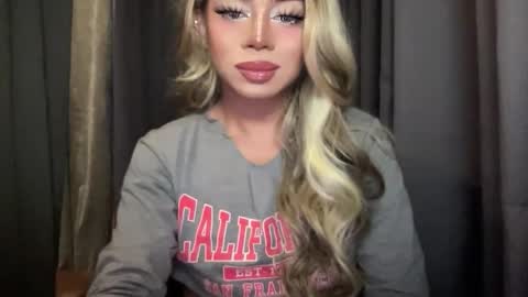 Snapshot of meetmehalfway888 chatting on October 2, 6:31 am GODDESS OF ALL GODDESSES online show from October 2, 6:31 am