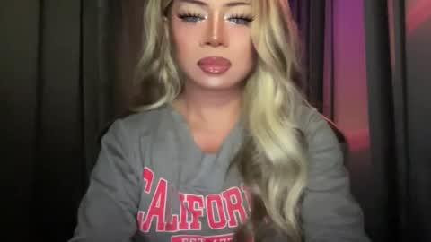 Snapshot of meetmehalfway888 chatting on October 9, 6:11 am GODDESS OF ALL GODDESSES online show from October 9, 6:11 am