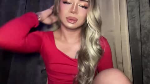 Snapshot of meetmehalfway888 chatting on October 22, 12:16 pm GODDESS OF ALL GODDESSES online show from October 22, 12:16 pm