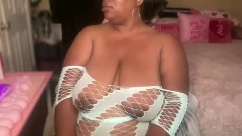 Southern Peach online show from May 19, 3:35 am