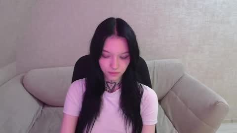 mefwhOre online show from February 24, 7:41 pm