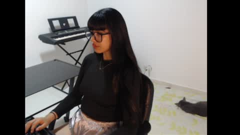 Snapshot of meg4nmiau chatting on April 11, 7:24 am Meg4n Miauuuu online show from April 11, 7:24 am