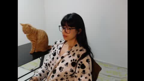 Snapshot of meg4nmiau chatting on April 23, 12:29 pm Meg4n Miauuuu online show from April 23, 12:29 pm