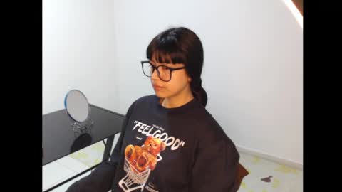 Snapshot of meg4nmiau chatting on April 25, 10:18 am Meg4n Miauuuu online show from April 25, 10:18 am