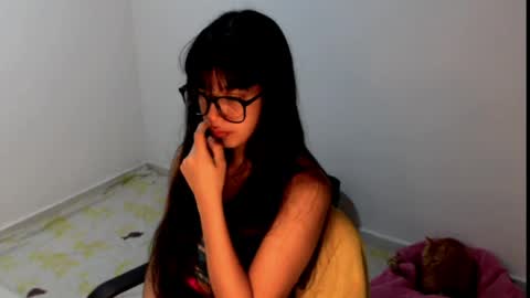 Snapshot of meg4nmiau chatting on May 19, 11:27 am Meg4n Miauuuu online show from May 19, 11:27 am