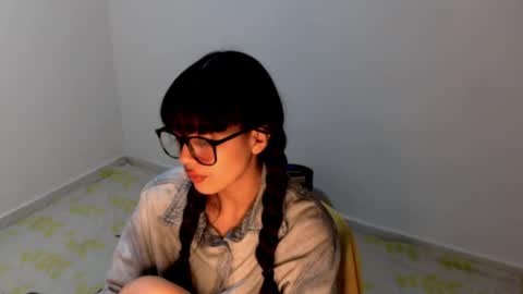 Snapshot of meg4nmiau chatting on May 29, 12:19 am Meg4n Miauuuu online show from May 29, 12:19 am
