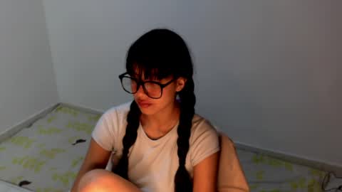 Snapshot of meg4nmiau chatting on June 3, 4:59 am Meg4n Miauuuu online show from June 3, 4:59 am