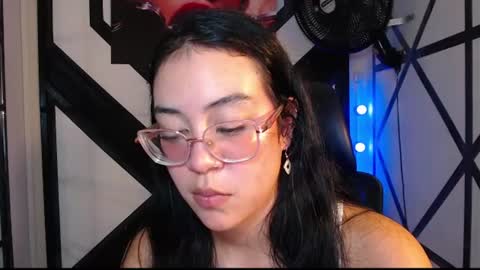 Snapshot of megan_0701 chatting on June 10, 9:57 pm Megan online show from June 10, 9:57 pm