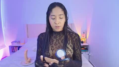 Snapshot of megan_ale chatting on October 12, 6:18 pm megan ale online show from October 12, 6:18 pm