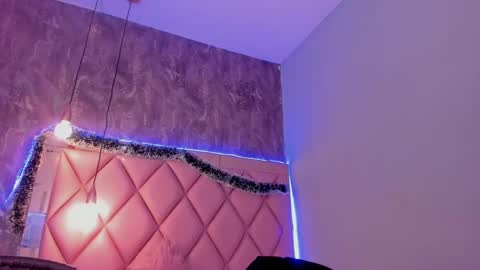 Snapshot of megan_and_clohe chatting on December 28, 10:02 pm M E G A N online show from December 28, 10:02 pm