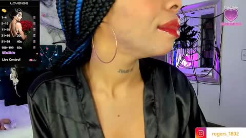 Snapshot of megan_black_dl chatting on October 14, 12:50 pm megan_black_dl online show from October 14, 12:50 pm