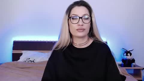 Snapshot of megan_blazee chatting on December 22, 9:20 pm Megan Blazee online show from December 22, 9:20 pm