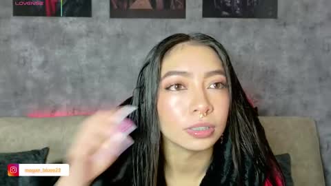 Snapshot of megan_bluee_ chatting on March 16, 4:44 pm Megan Bluee online show from March 16, 4:44 pm