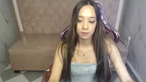 megan_collins_b online show from October 7, 12:57 pm