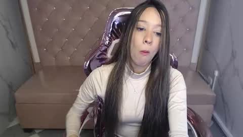 megan_collins_b online show from October 10, 1:10 pm