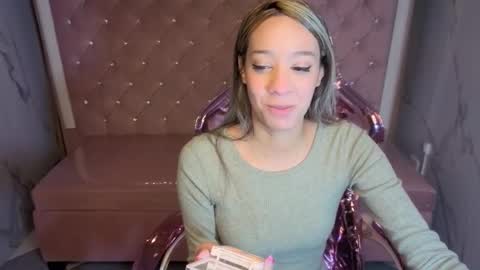 megan_collins_b online show from October 24, 12:45 pm