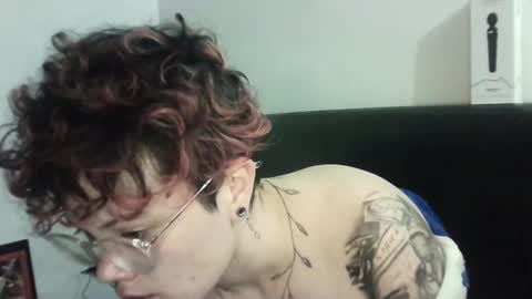 Megan and sophi online show from February 2, 3:54 am