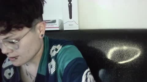 Megan and sophi online show from March 10, 6:01 pm