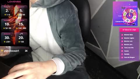 Megan and sophi online show from December 20, 1:29 pm