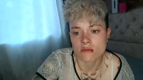 Megan and sophi online show from June 12, 10:19 pm
