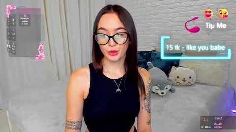 Snapshot of megan_cuddly chatting on November 18, 1:26 pm Megan Cuddly online show from November 18, 1:26 pm