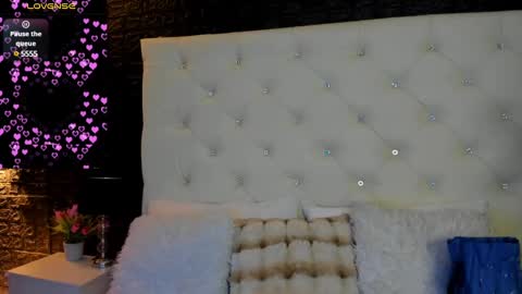     online show from January 22, 11:45 am