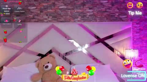     online show from October 28, 11:03 am