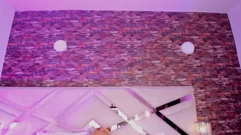     online show from November 7, 12:05 pm