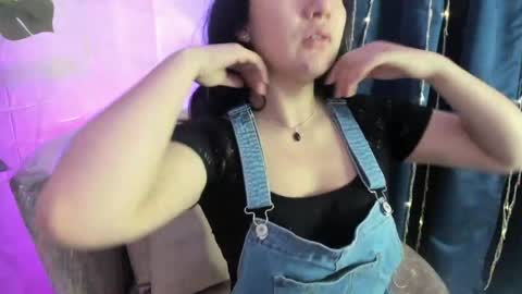     online show from May 28, 11:51 am
