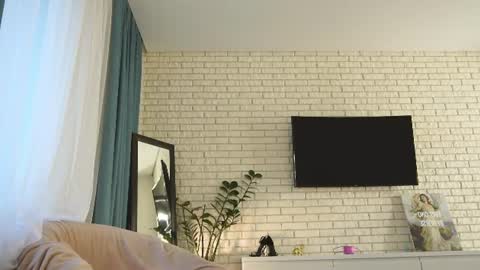 Megan online show from June 15, 4:53 pm