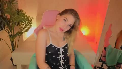 megan_gonzalezzz online show from June 3, 1:08 am