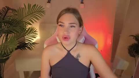 megan_gonzalezzz online show from June 16, 12:46 am