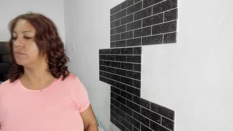 Snapshot of megan_greyxx chatting on March 3, 2:04 pm megan_greyxx online show from March 3, 2:04 pm