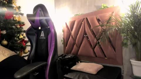    online show from December 22, 2:06 am