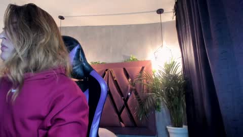    online show from December 31, 2:40 am