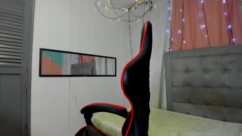 Snapshot of megan_kis9 chatting on February 24, 4:47 pm megan online show from February 24, 4:47 pm