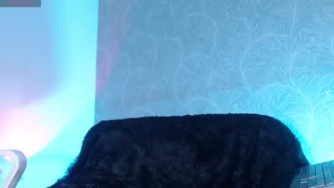 Snapshot of megan_queen12 chatting on June 5, 5:25 am megan_queen12 online show from June 5, 5:25 am