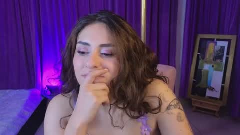                 Laura                 online show from July 17, 12:50 am
