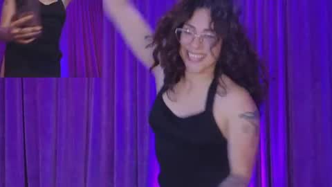                 Laura                 online show from July 23, 12:13 am