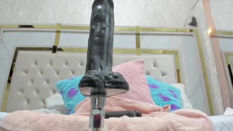 megan online show from November 10, 1:04 am