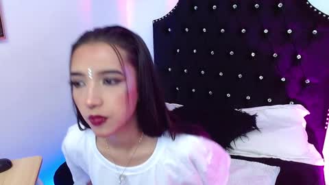 Snapshot of megan_saint chatting on September 15, 4:23 am megan_saint online show from September 15, 4:23 am