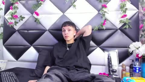 megan_thompsonn_ online show from October 4, 2:53 am