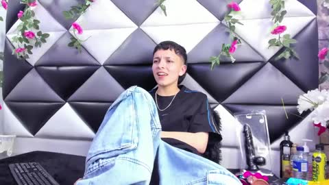 megan_thompsonn_ online show from October 9, 2:42 am