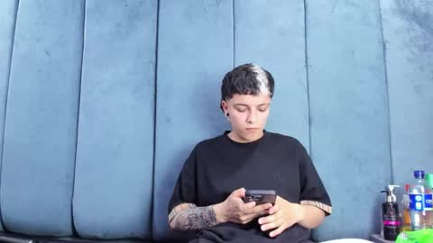 megan_thompsonn_ online show from May 6, 2:51 am