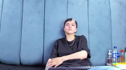megan_thompsonn_ online show from May 13, 2:31 am