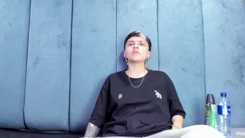 megan_thompsonn_ online show from May 20, 2:07 am