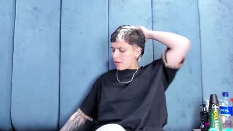 megan_thompsonn_ online show from May 24, 2:05 am