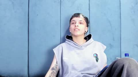 megan_thompsonn_ online show from May 30, 2:52 am