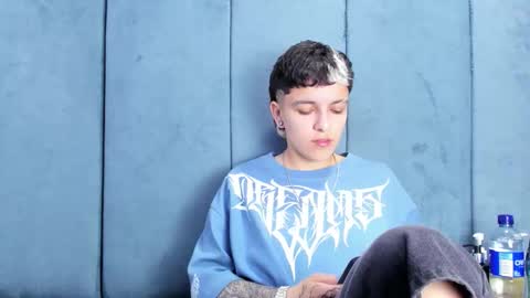 megan_thompsonn_ online show from June 3, 2:25 am